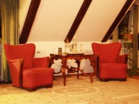 /album/photogallery/upstairs-bedroom-4-jpg/